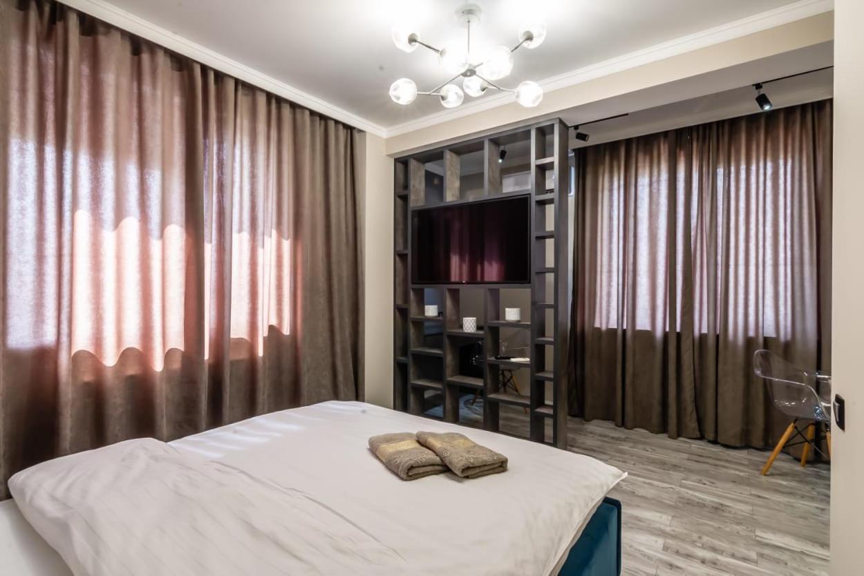 Apartment In The Golden Square 143 Almaty